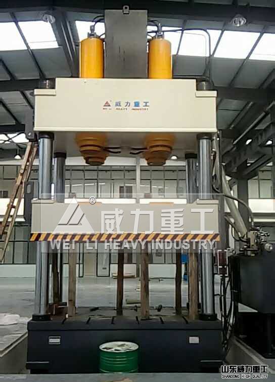 熱鍛液壓機到客戶現(xiàn)場調(diào)試